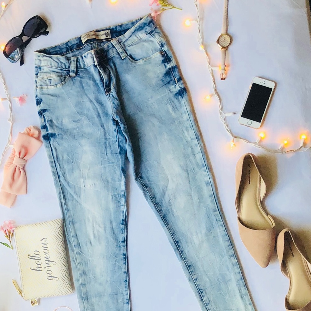 Acid wash denim skinny jeans
